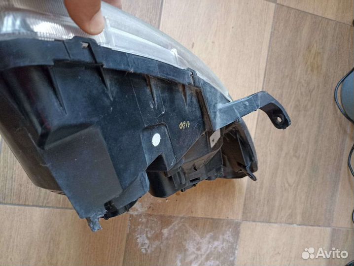 Фара на hyundai starex