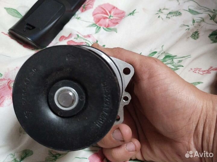 Помпа водяная бмв Е46 М54