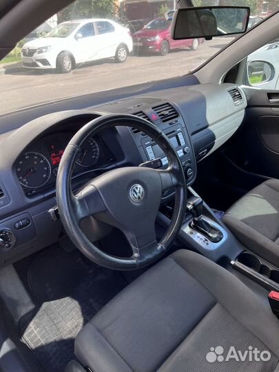 Volkswagen Golf 1.6 AT, 2004, 302 000 км