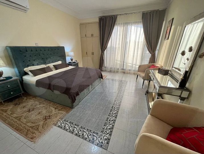 Дом 218 м² на участке 7,5 сот.