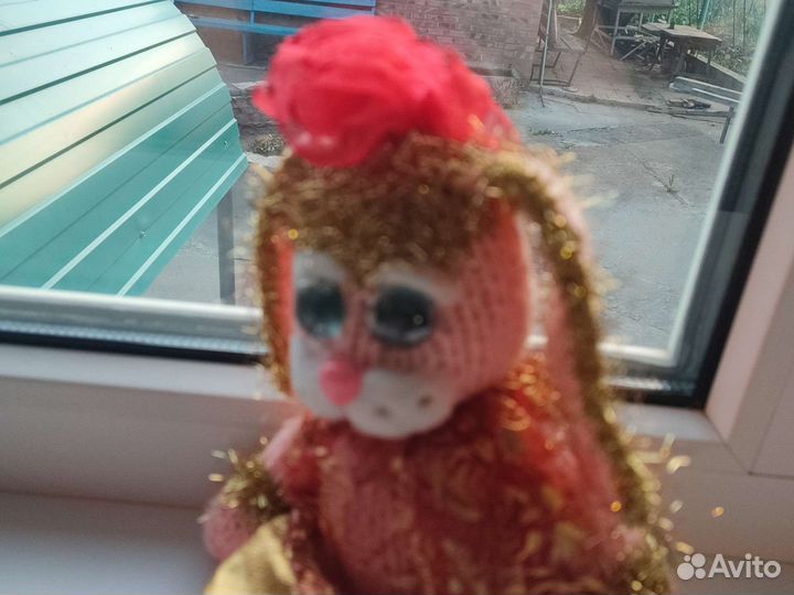 Вязаная игрушка Собачка девочка