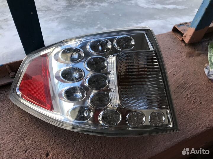 Прдам Фонарь задний левый. Subaru Impreza GH 2