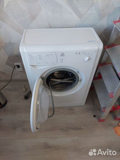 Стиральная машина бу indesit