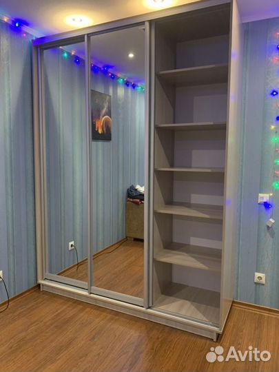 Шкаф купе зеркальный