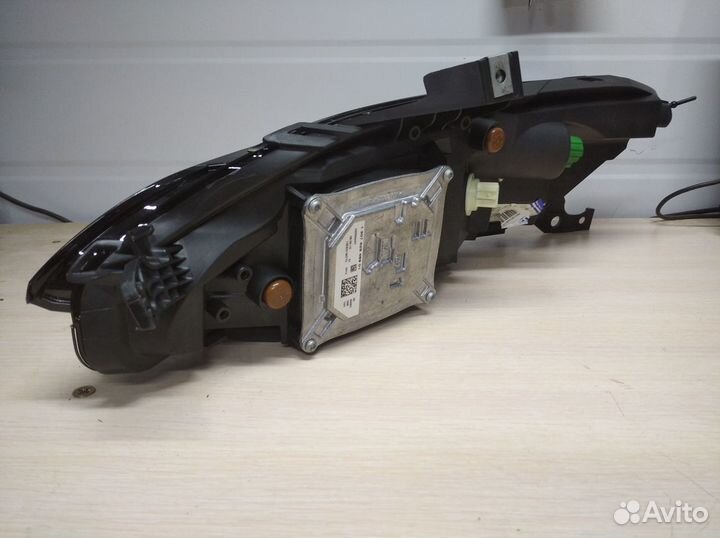 Фара правая Jeep Cherokee (KL) 2013-2018