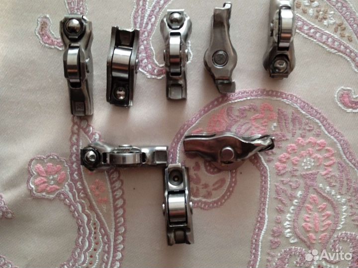 Коромысло,ролики клапана