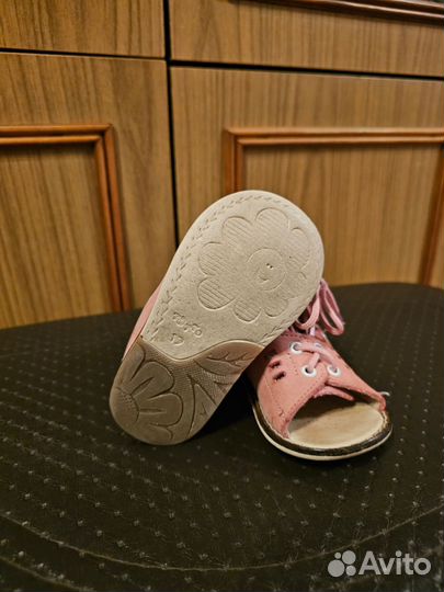 Босоножки для девочки