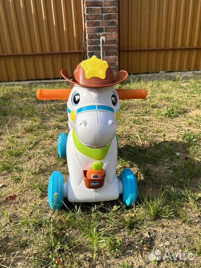 Лошадь chicco