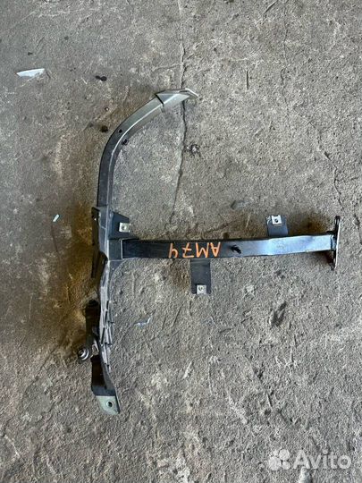 Кронштейн крыла Audi A8 D4/4H рест. 2015