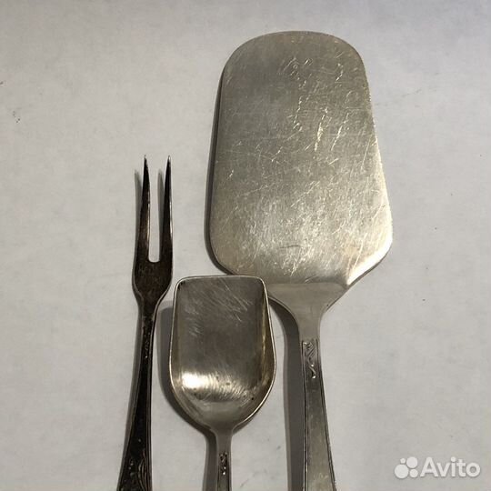 Серебряные столовые приборы