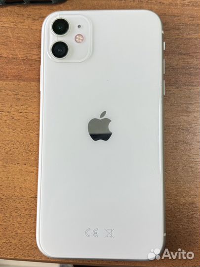 iPhone 11, 64 ГБ