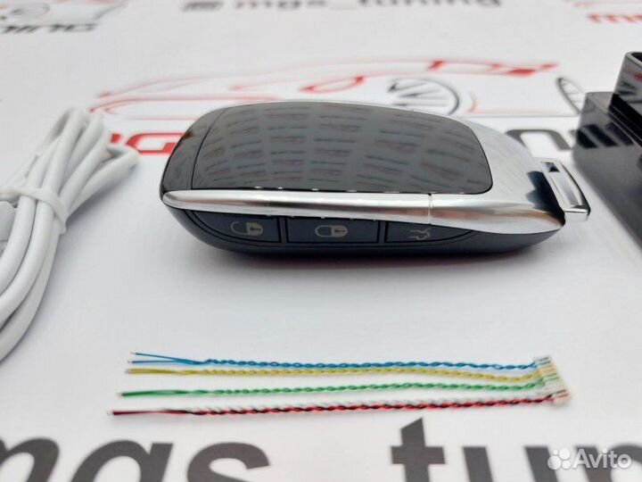 Смарт ключ Infiniti дизайн Mercedes серебристый