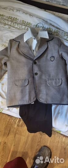 Костюм тройка (пиджак, брюки, рубашка)