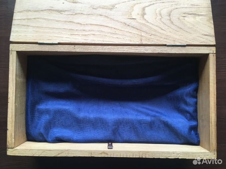 Деревянная коробка для подарка