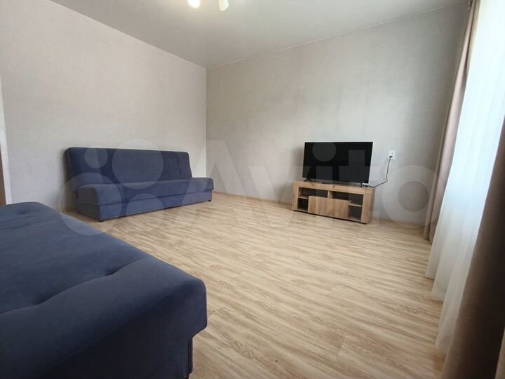 2-к. квартира, 51 м², 1/9 эт.