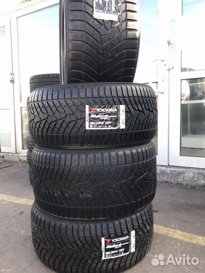 Yokohama W.Drive V905 285/35 R21