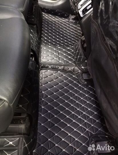 Автомобильные коврики в багажник Mitsubishi Legnum