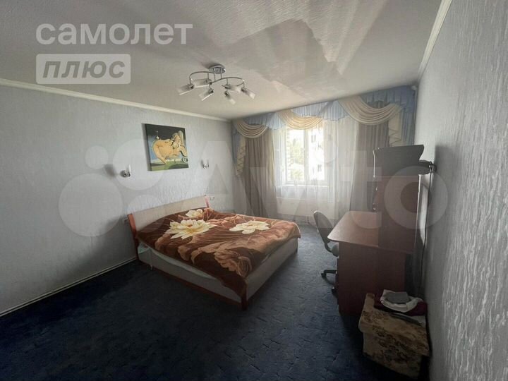 Дом 175,9 м² на участке 13 сот.