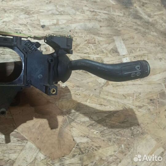 Подрулевой переключатель Volkswagen Touareg 1