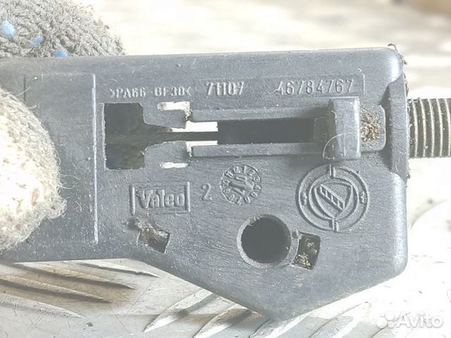 Трос открывания лючка бензобака Fiat Albea 2002-20