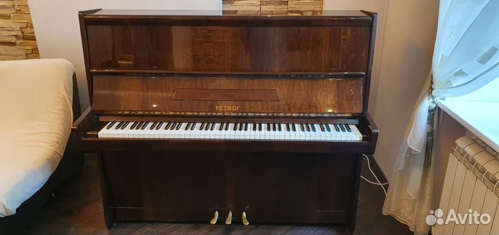 Пианино Petrof Opera 125