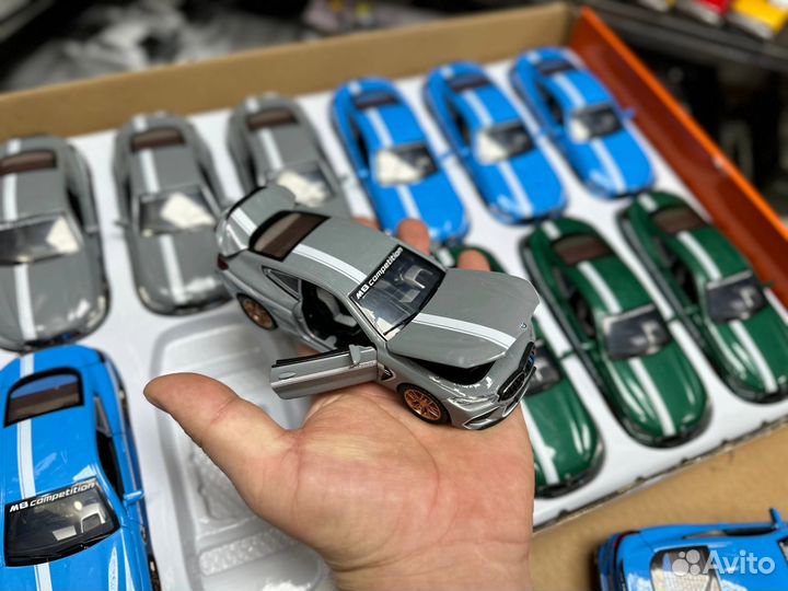 Машинка металлическая инерционная BMW