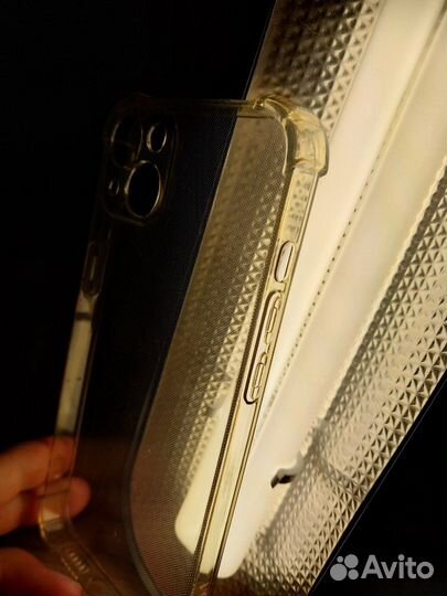 Чехол на iPhone 13 б/у