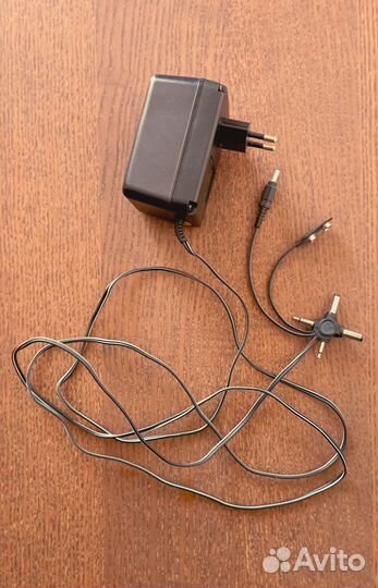 Универсальный блок питания Robiton