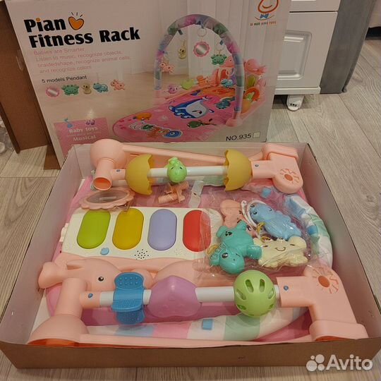 Развивающий коврик новый с пианино