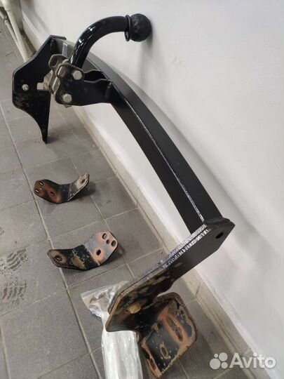 Фаркоп (прицепное устройство) Тойота рав 4 13-19гг