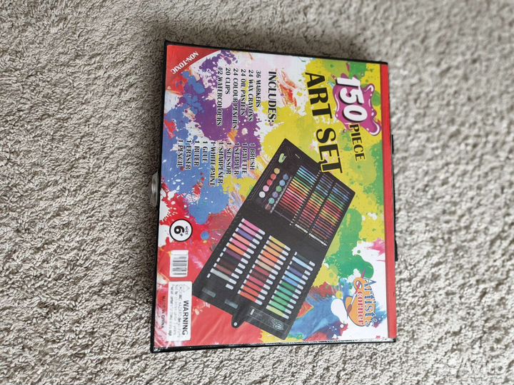 Набор для рисования в чемоданчике новый