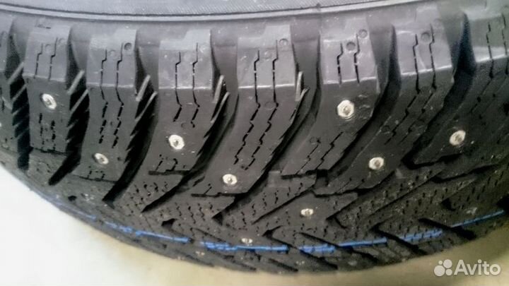 Nokian Tyres Hakkapeliitta 8 225/60 R17 99T