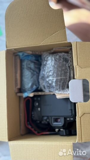 Canon 200d kit + допы + 2 объектива