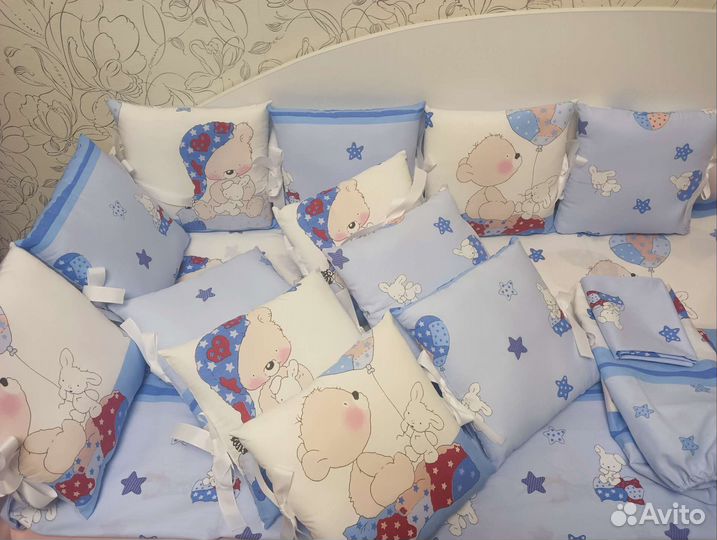 Бортики в кроватку новые