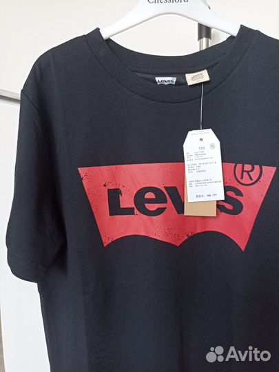 Футболка levis