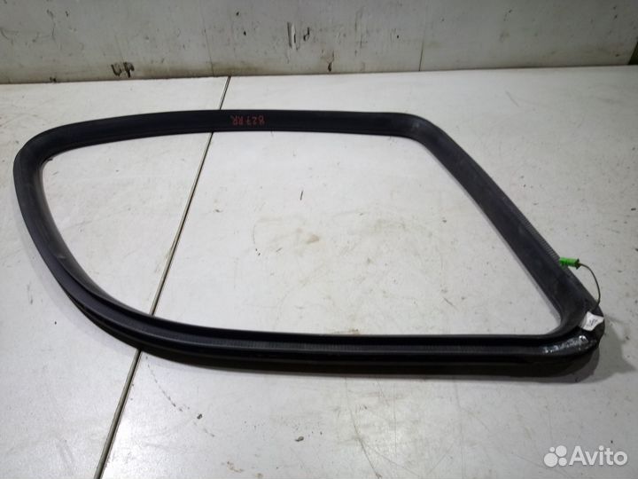 Уплотнитель стекла Mercedes X164 Gl Class