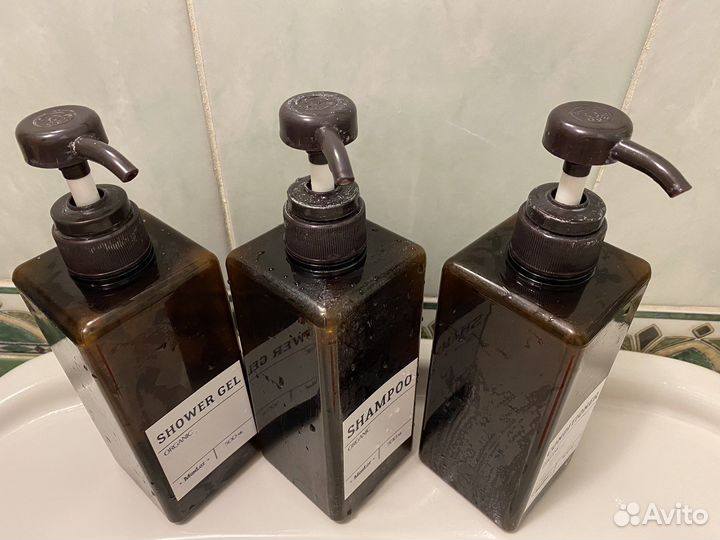 Набор бутылок для ванной