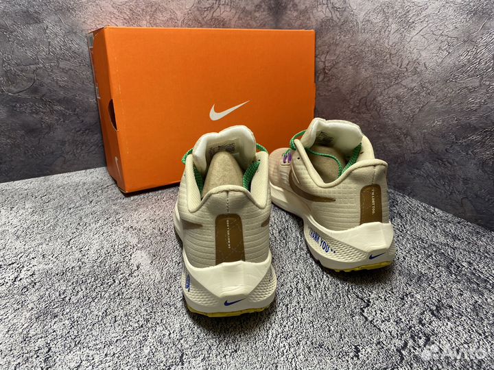 Кроссовки беговые Nike