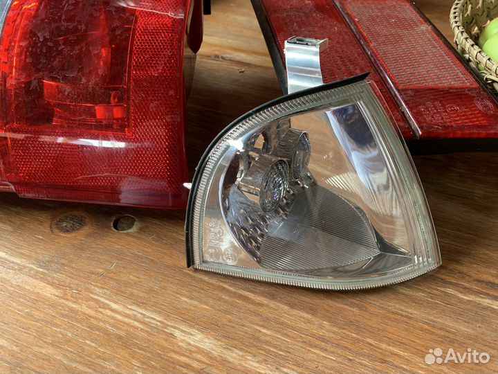 Фара поворотник