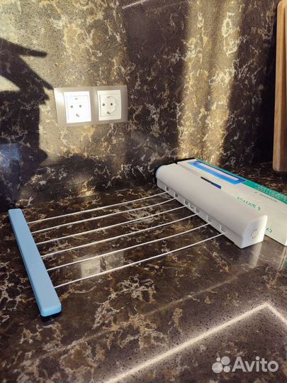 Выдвижная сушилка настенная