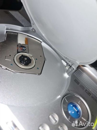 Портативный DVD-CD видеоплеер Panasonic DVD-LX8