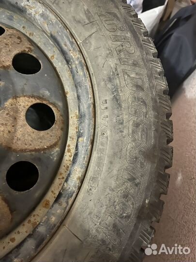 Bridgestone Blizzak Spike-01 185/65 R15 88T