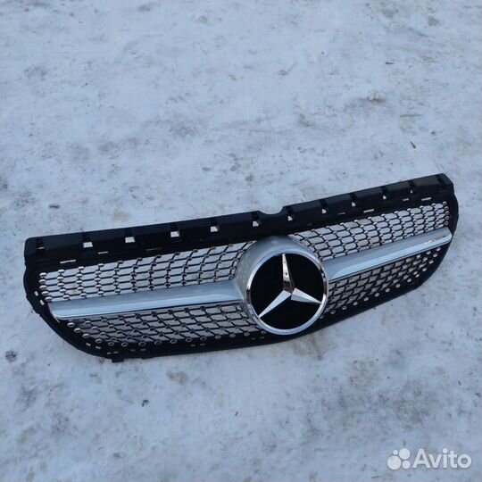 Решетка радиатора Mercedes CLA 117 AMG
