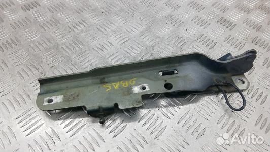 Петля капота ford explorer 3 (2BA05D502)