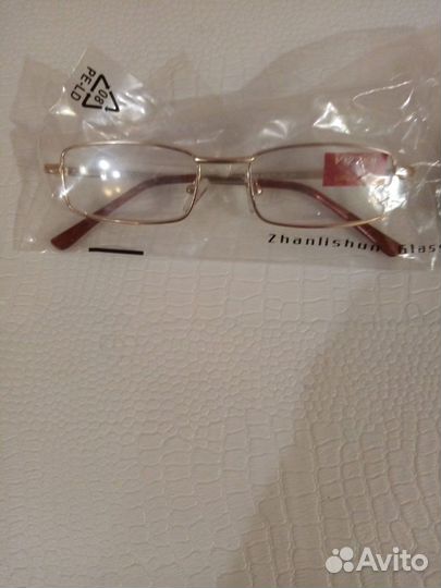 Очки готовые +1,5 диоптрии новые