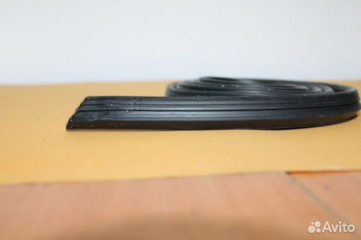 Уплотнитель двери Kuppersberg GL6033 бу. 5685