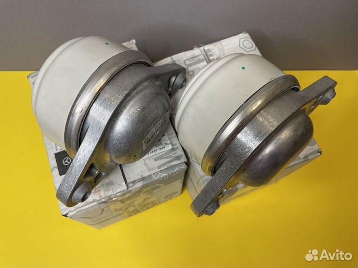 Опора двигателя Мерседес W221 Оригинал Новая