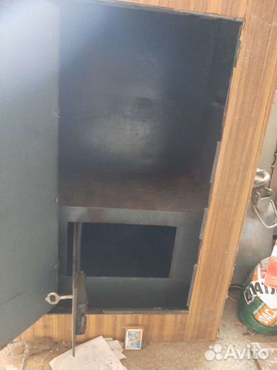 Сейф металлический