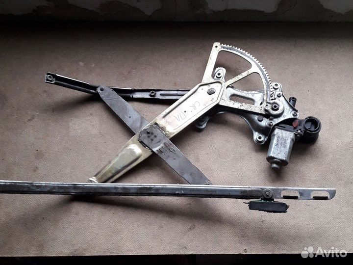 Стеклоподъёмник передний левый Toyota crown S170