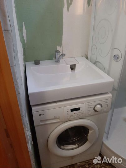 Сборка душевых кабин